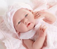 Реалистичная новорожденная девочка в пледике La Newborn Pretty